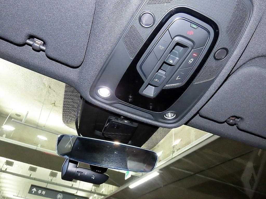 아우디 Q8 55 TFSI 콰트로 프리미엄 이미지 13