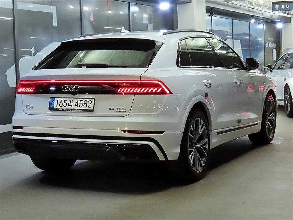 아우디 Q8 55 TFSI 콰트로 프리미엄 이미지 4