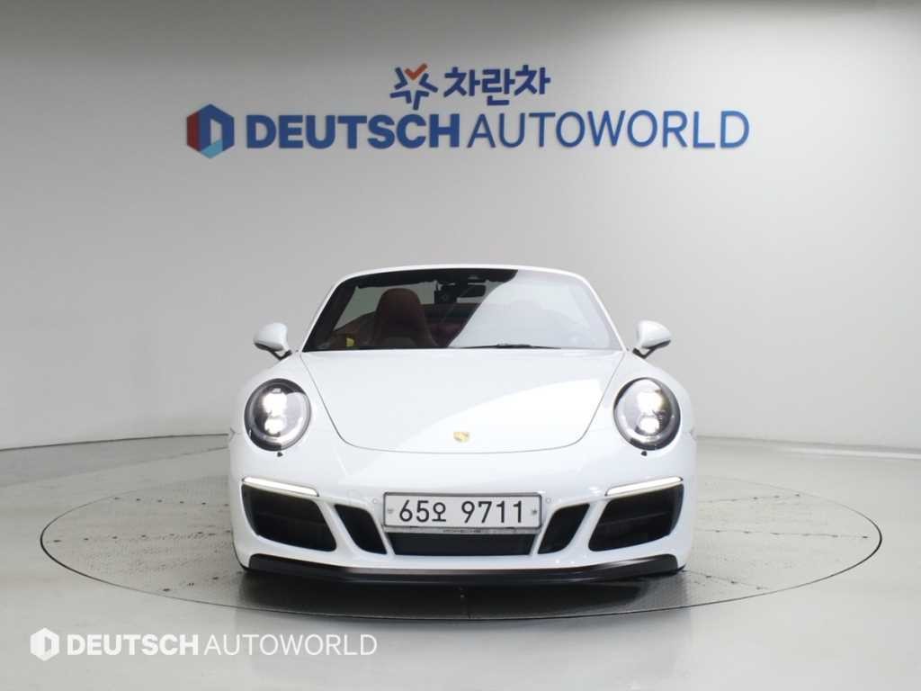 포르쉐 911 카레라 4 GTS 이미지 3