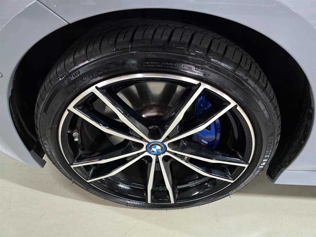 BMW 3시리즈 3시리즈 (G20) 330e M 스포츠 이미지 10