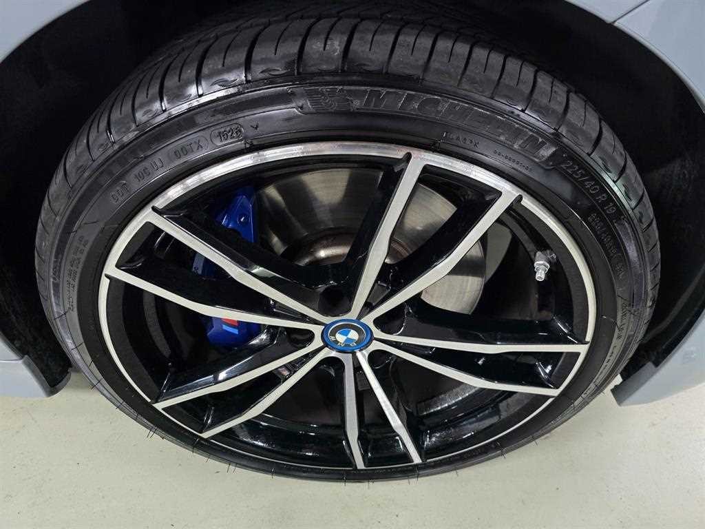 BMW 3시리즈 3시리즈 (G20) 330e M 스포츠 이미지 12