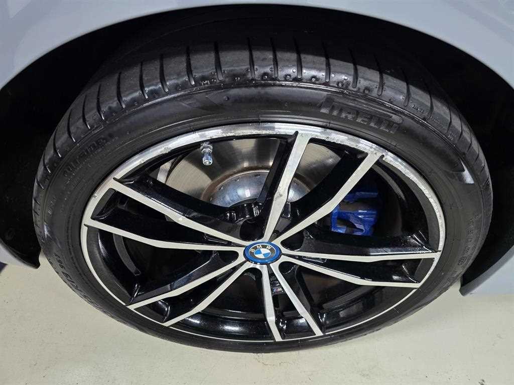 BMW 3시리즈 3시리즈 (G20) 330e M 스포츠 이미지 13