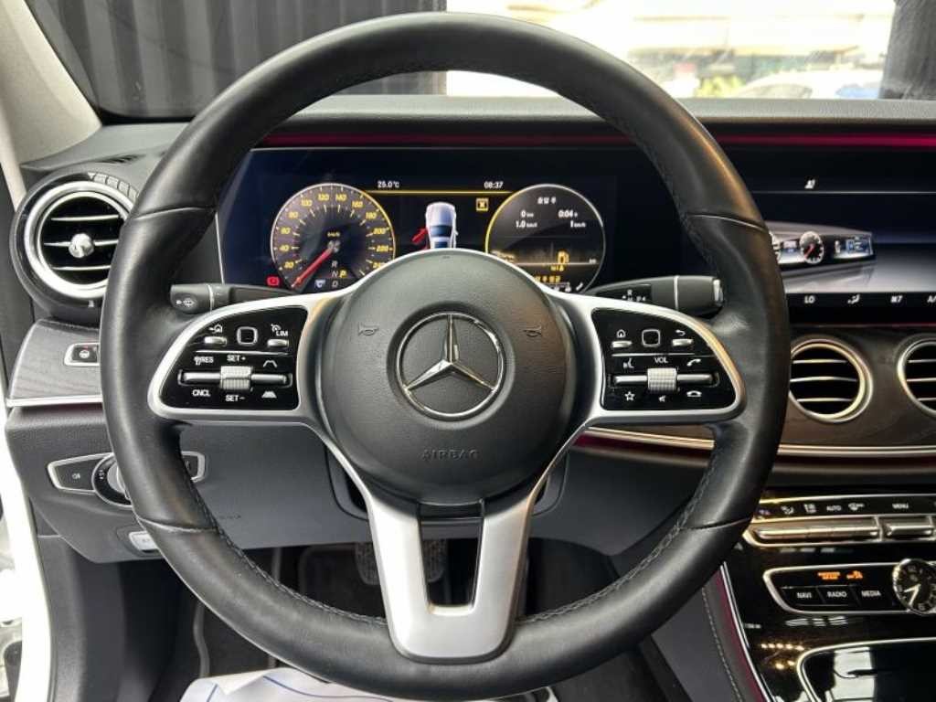 벤츠 E 클래스 E-클래스 W213 E300 4MATIC 익스클루시브 이미지 8