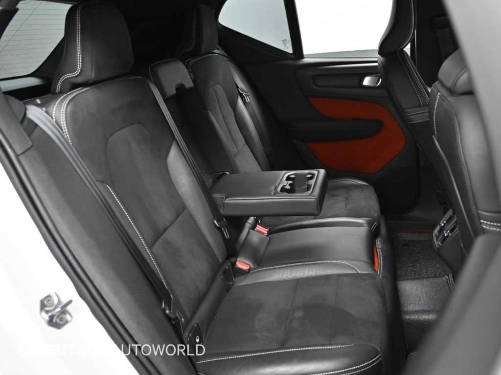 볼보 XC40 T4 4WD R-디자인 이미지 12