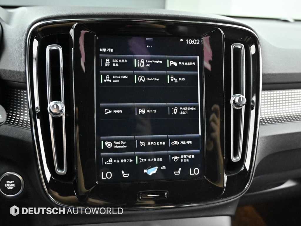 볼보 XC40 T4 4WD R-디자인 이미지 17