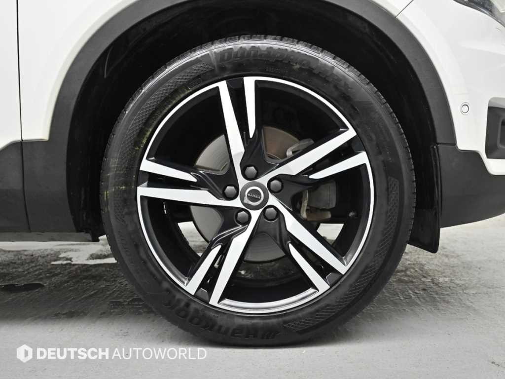 볼보 XC40 T4 4WD R-디자인 이미지 5