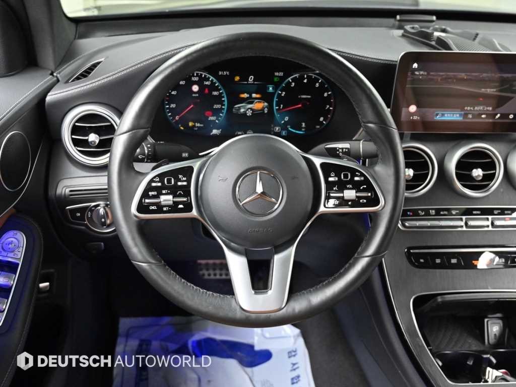 벤츠 GLC 클래스 GLC클래스 X253 GLC 300 4MATIC 쿠페 이미지 13