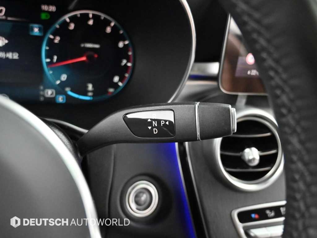 벤츠 GLC 클래스 GLC클래스 X253 GLC 300 4MATIC 쿠페 이미지 9