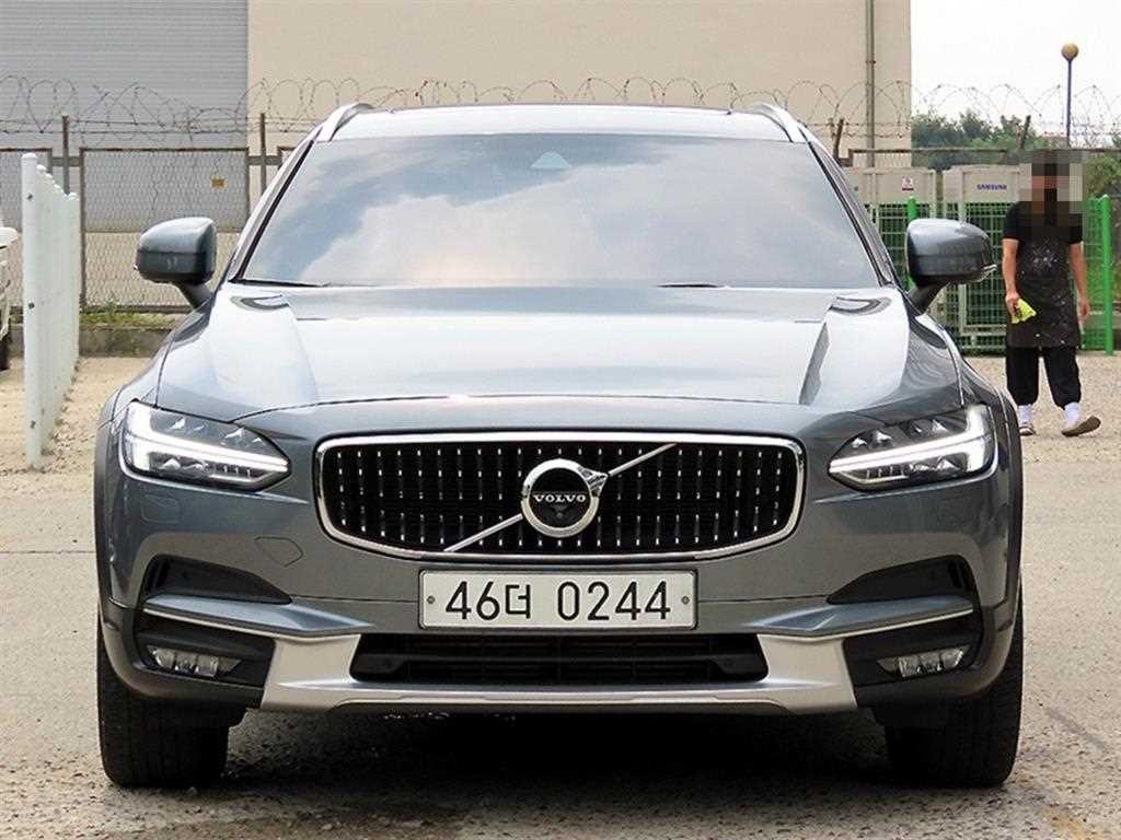 볼보 V90 V90 크로스컨트리 T5 프로 AWD 이미지 1