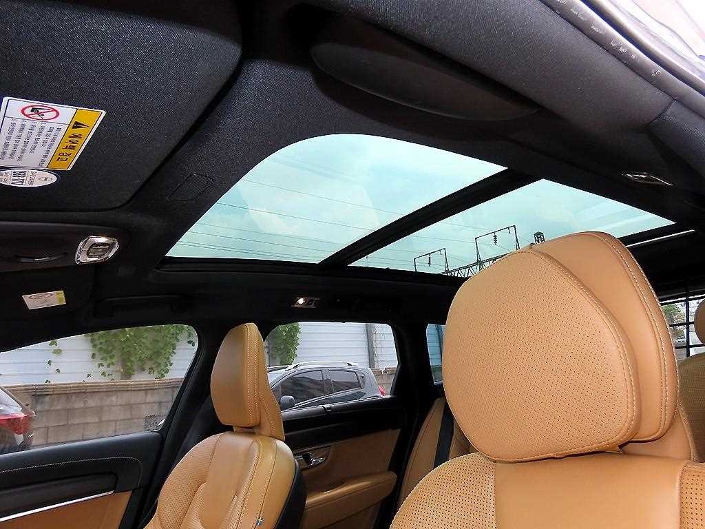볼보 V90 V90 크로스컨트리 T5 프로 AWD 이미지 16