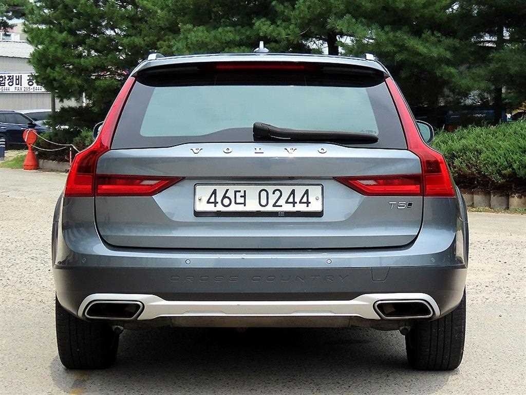 볼보 V90 V90 크로스컨트리 T5 프로 AWD 이미지 4