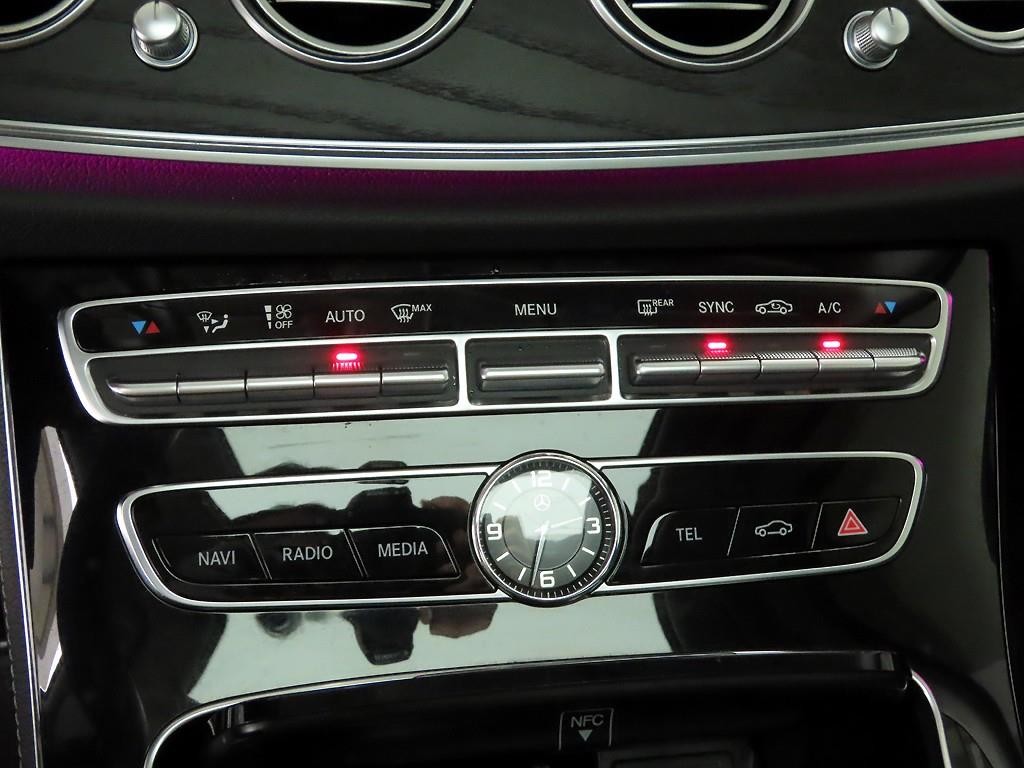 벤츠 E 클래스 E-클래스 W213 E220d 아방가르드 이미지 10