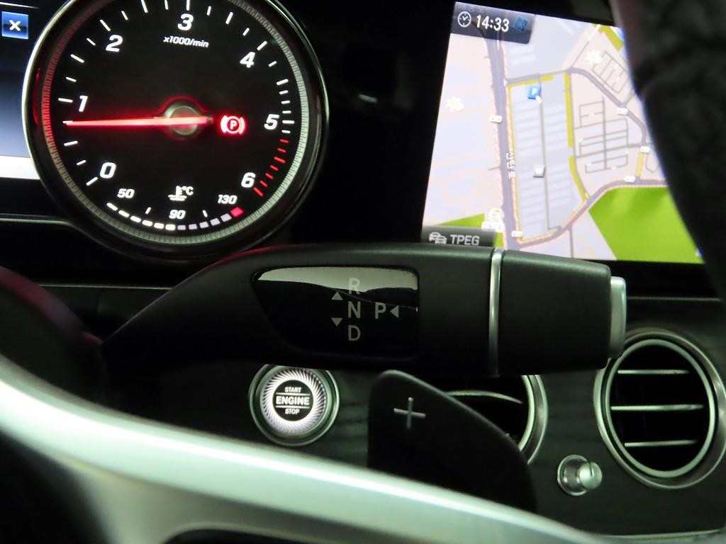 벤츠 E 클래스 E-클래스 W213 E220d 아방가르드 이미지 11