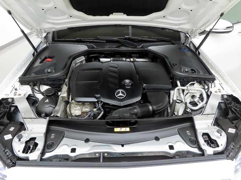 벤츠 E 클래스 E-클래스 W213 E220d 아방가르드 이미지 20