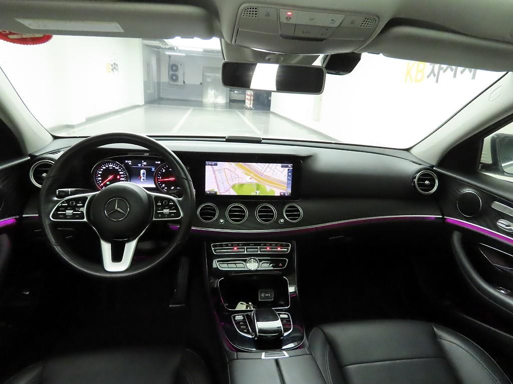 벤츠 E 클래스 E-클래스 W213 E220d 아방가르드 이미지 7