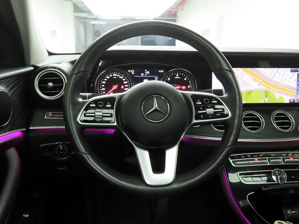 벤츠 E 클래스 E-클래스 W213 E220d 아방가르드 이미지 8