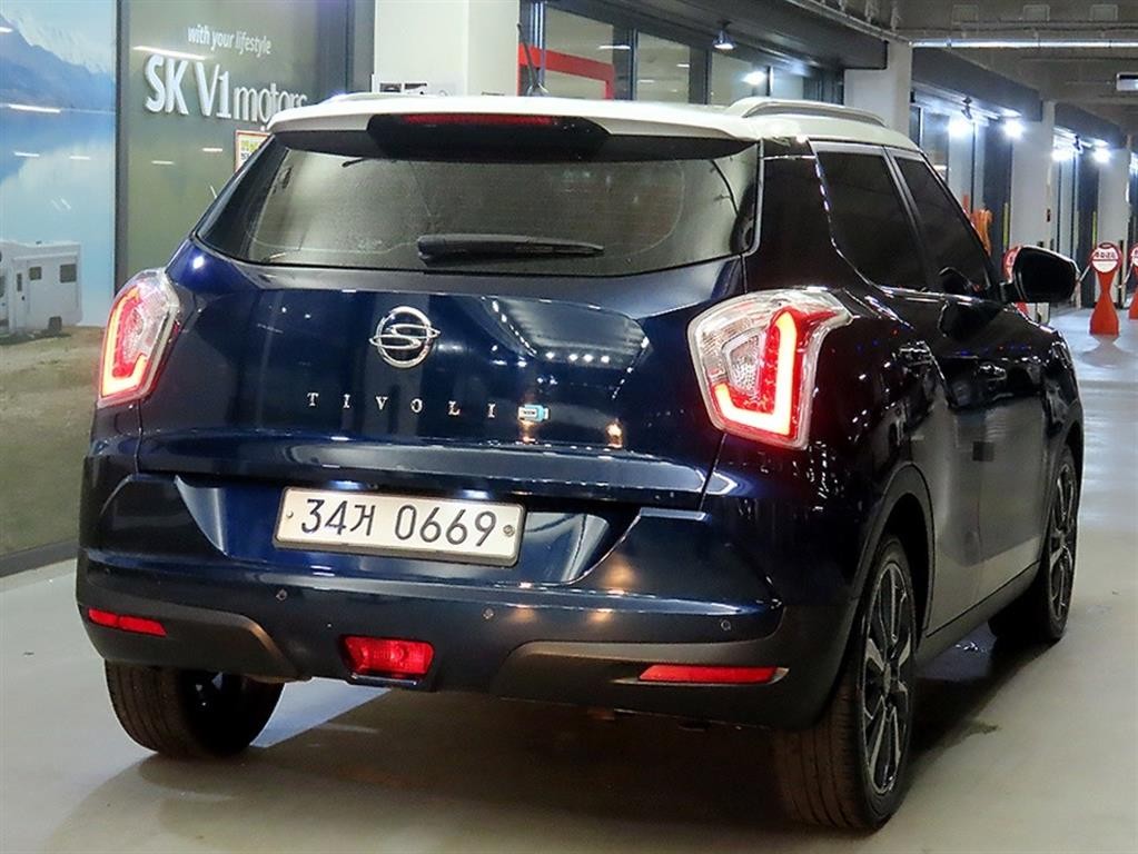 KG모빌리티(쌍용) 티볼리 디젤 2WD 1.6 VX 이미지 4