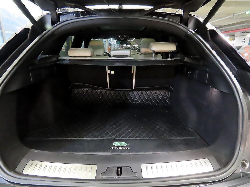 랜드로버 레인지로버 벨라 2.0 D240 R-다이나믹 SE 이미지 17
