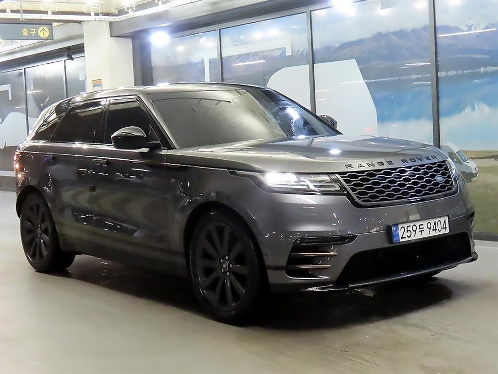 랜드로버 레인지로버 벨라 2.0 D240 R-다이나믹 SE 이미지 2