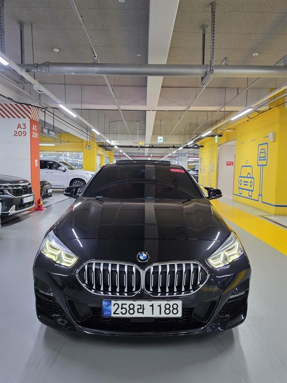 BMW 2시리즈 2시리즈 그란쿠페 (F44) 220i M 스포츠 이미지 2