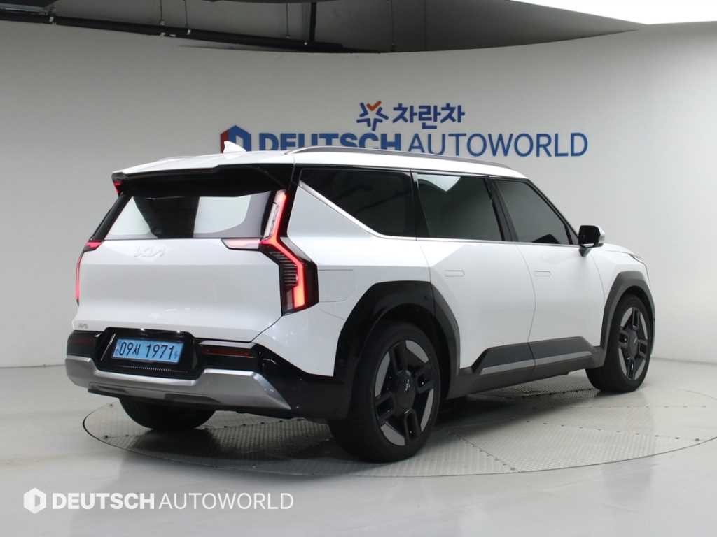 기아 EV9 롱레인지 4WD 어스 이미지 2
