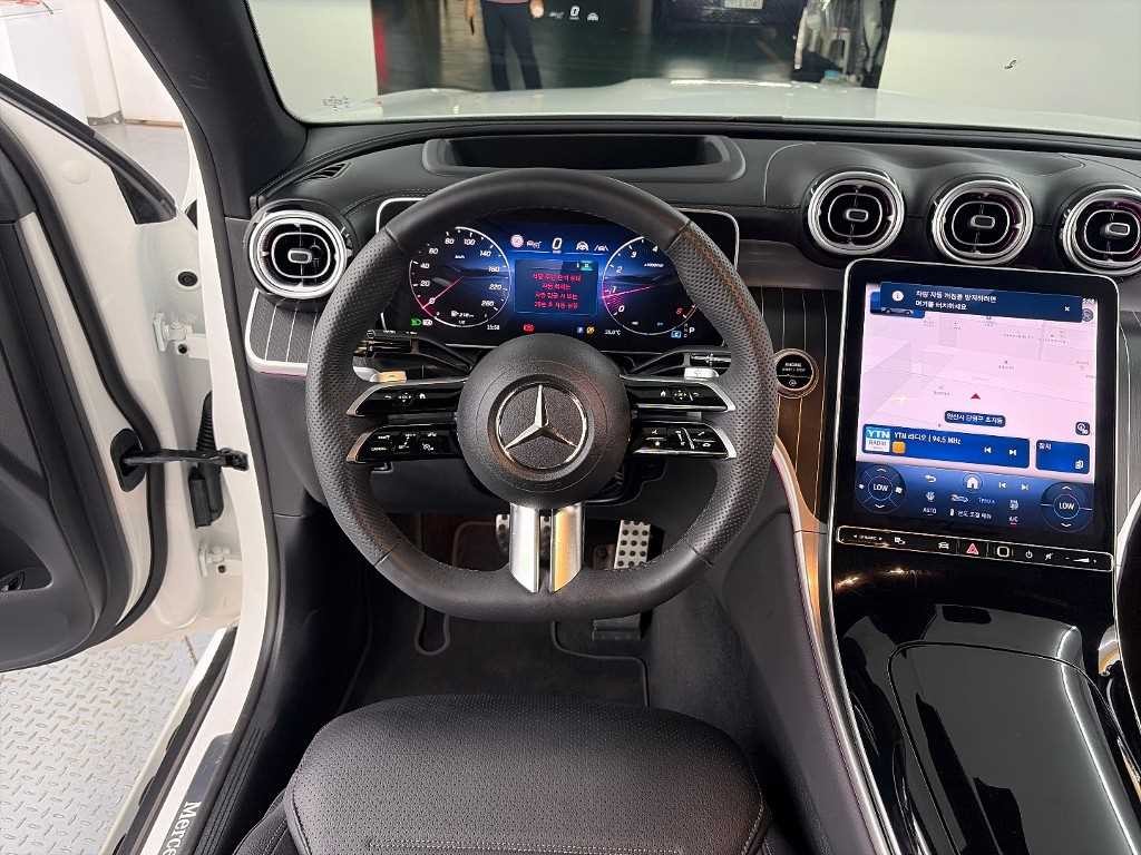 벤츠 GLC 클래스 GLC클래스 X254 GLC300 4MATIC 쿠페 AMG 라인 이미지 9