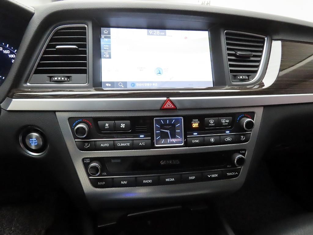 제네시스 G80 3.3 GDI AWD 프리미엄 럭셔리 이미지 9