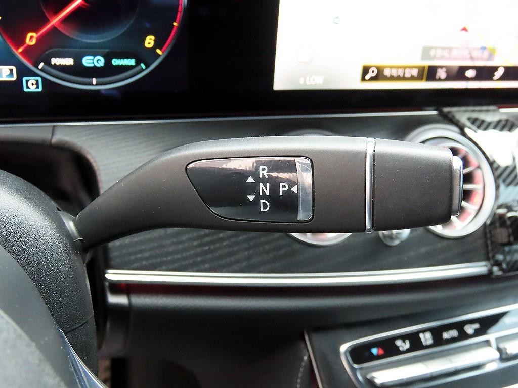 벤츠 E 클래스 E-클래스 W213 E220d 4MATIC AMG라인 이미지 11
