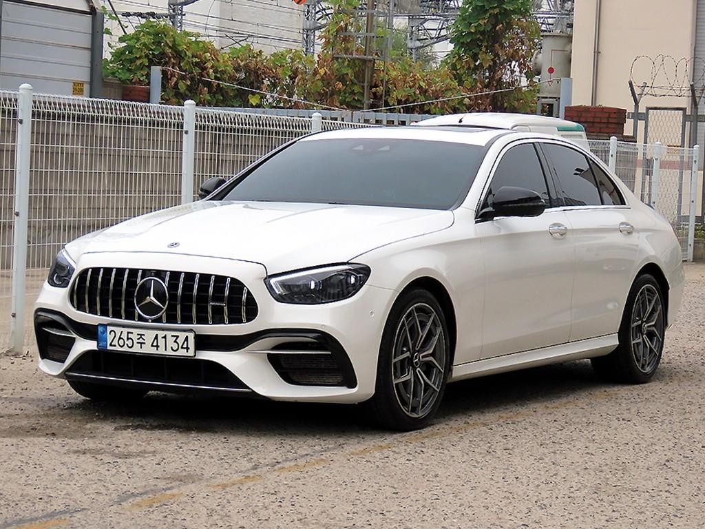 벤츠 E 클래스 E-클래스 W213 E220d 4MATIC AMG라인 이미지 2