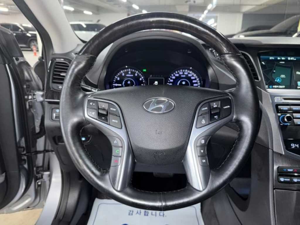 현대 그랜저 그랜저 HG HG300 PREMIUM 컬렉션 이미지 8