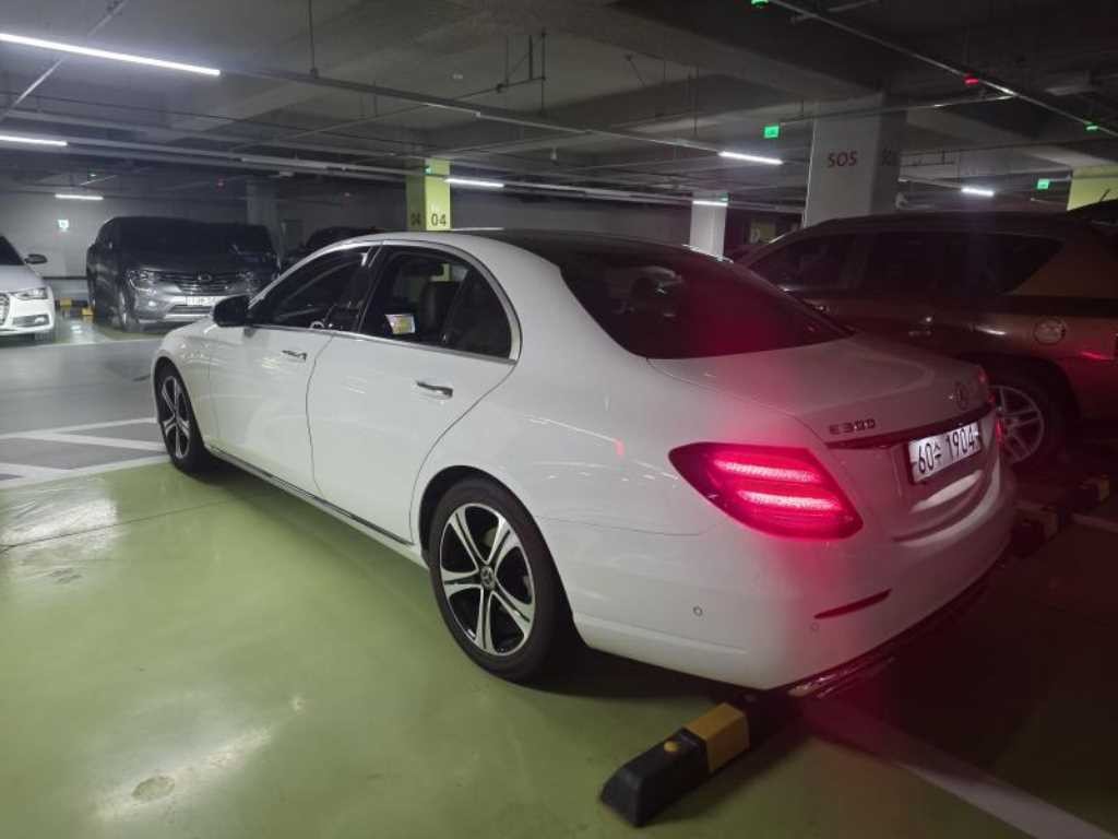 벤츠 E 클래스 E-클래스 W213 E200 아방가르드 이미지 4