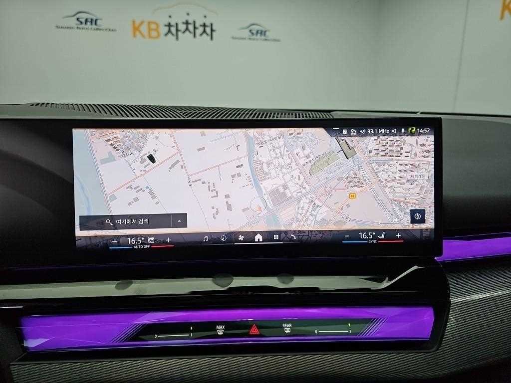BMW 5시리즈 5시리즈 (G60) 530i xDrive M 스포츠 이미지 16