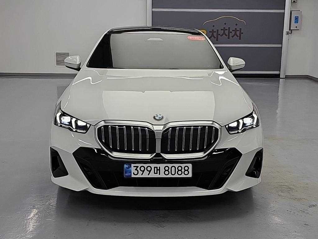 BMW 5시리즈 5시리즈 (G60) 530i xDrive M 스포츠 이미지 2