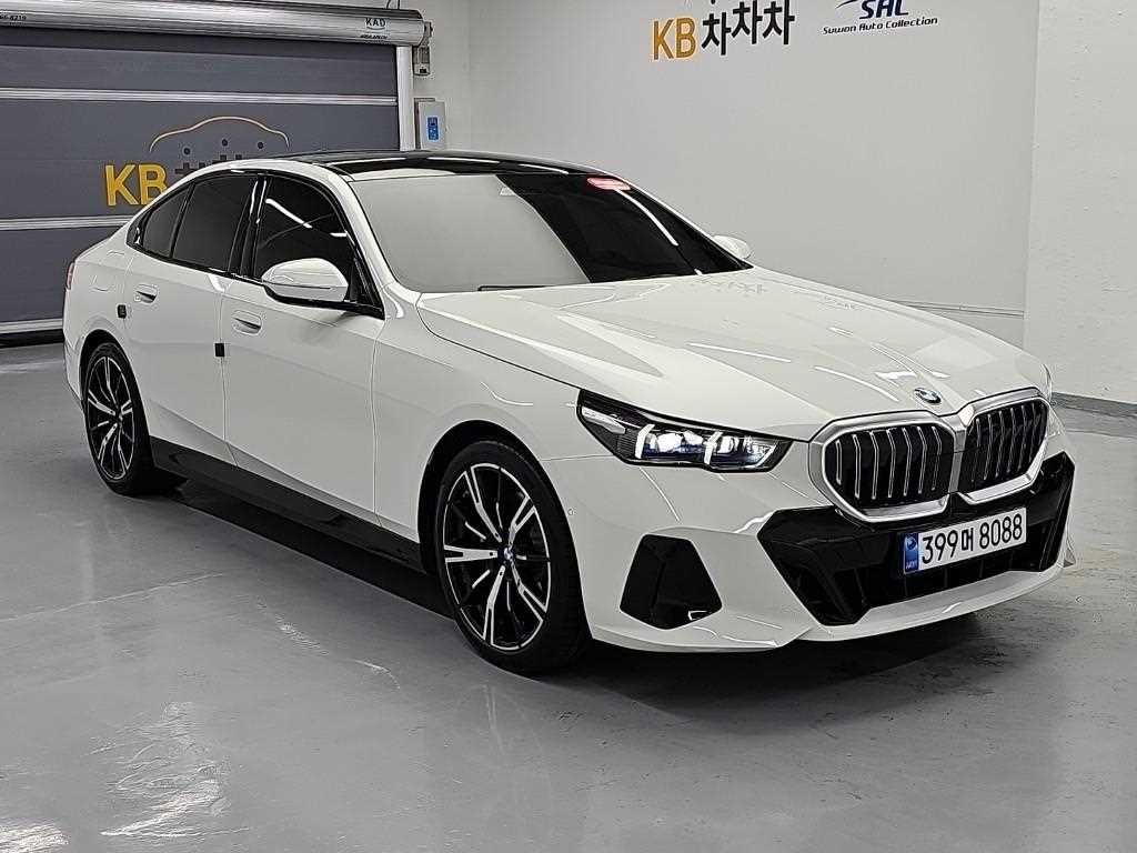 BMW 5시리즈 5시리즈 (G60) 530i xDrive M 스포츠 이미지 4