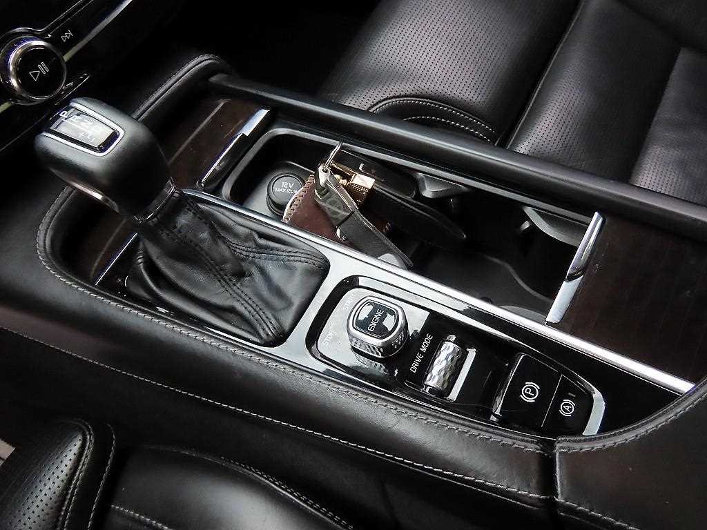 볼보 XC90 XC90 2세대 2.0 T6 AWD 인스크립션 이미지 11