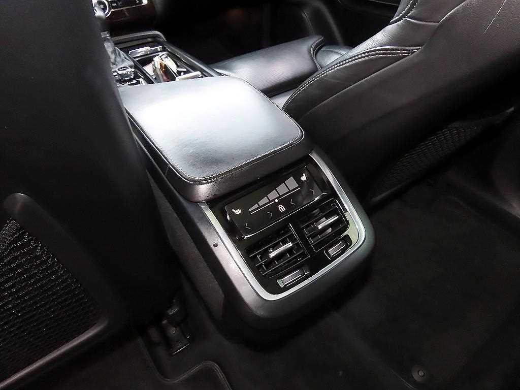 볼보 XC90 XC90 2세대 2.0 T6 AWD 인스크립션 이미지 15
