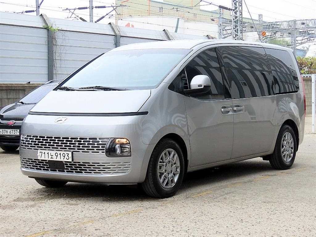 현대 스타리아 4WD 디젤 투어러 모던 11인승 이미지 2