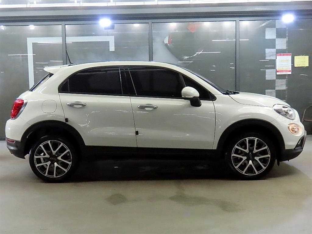 피아트 500X 2.0 디젤 크로스 AWD 이미지 3
