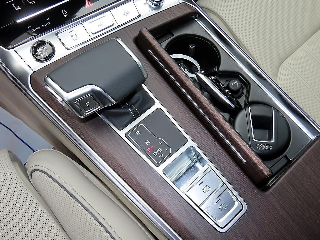 아우디 A6 A6 (C8) 45 TFSI 콰트로 프리미엄 이미지 11