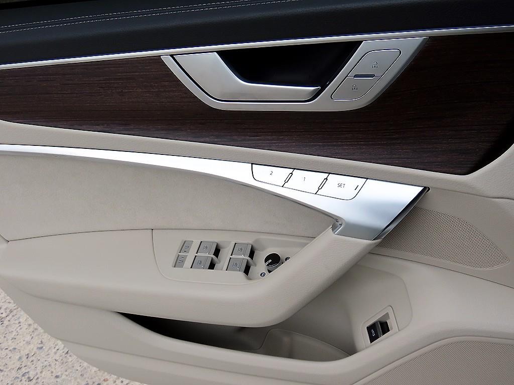 아우디 A6 A6 (C8) 45 TFSI 콰트로 프리미엄 이미지 12