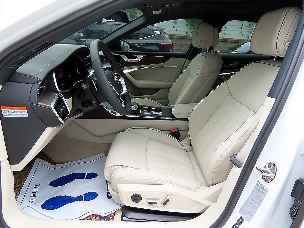 아우디 A6 A6 (C8) 45 TFSI 콰트로 프리미엄 이미지 5