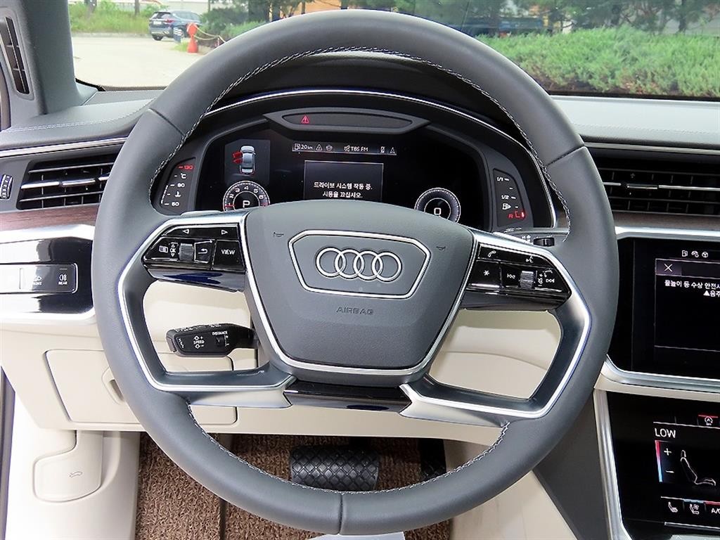 아우디 A6 A6 (C8) 45 TFSI 콰트로 프리미엄 이미지 8