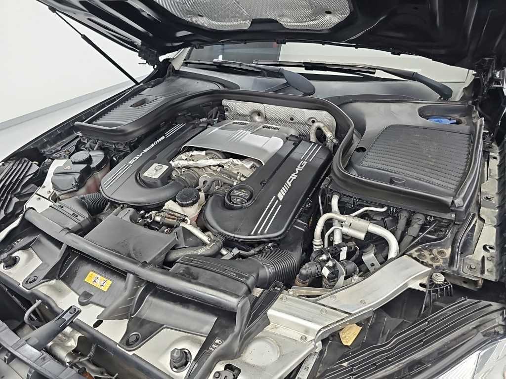 벤츠 GLC 클래스 GLC클래스 X253 AMG GLC 63 4MATIC+ 이미지 5