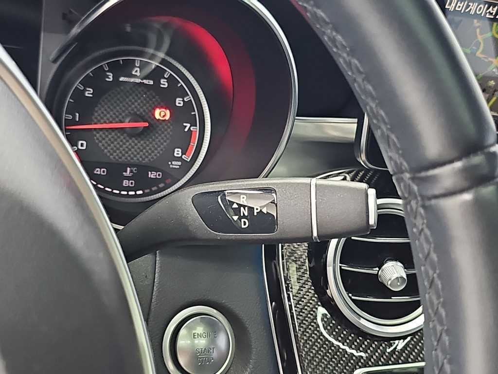벤츠 GLC 클래스 GLC클래스 X253 AMG GLC 63 4MATIC+ 이미지 8
