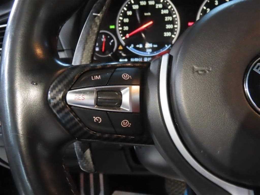 BMW 5시리즈 M5 (F90, F10) M5 세단 이미지 11