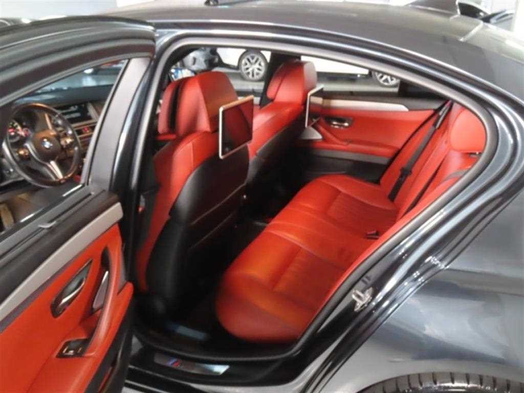 BMW 5시리즈 M5 (F90, F10) M5 세단 이미지 15