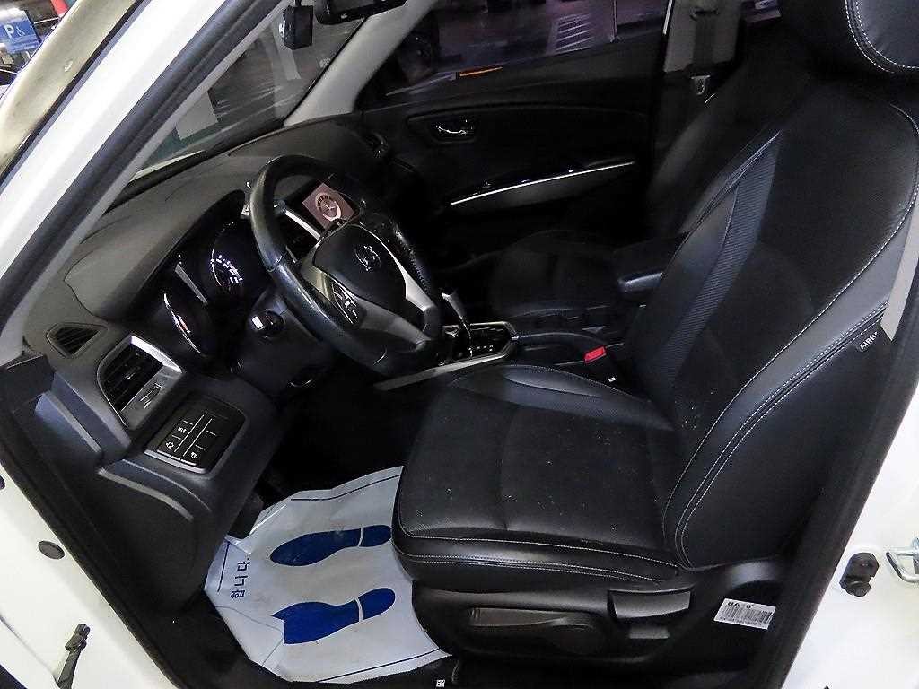 KG모빌리티(쌍용) 티볼리 가솔린 4WD 1.6 LX 고급형 이미지 6