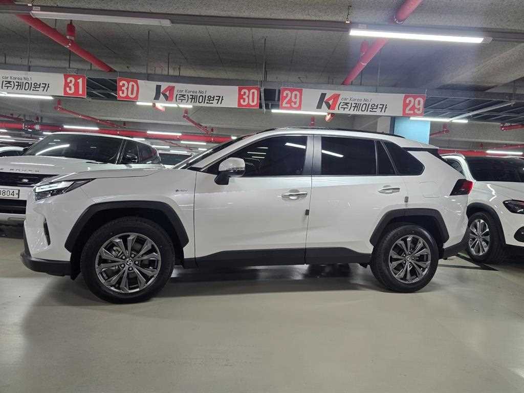 토요타 라브4 RAV4(5세대) 2.5 4WD 하이브리드 LTD 이미지 3