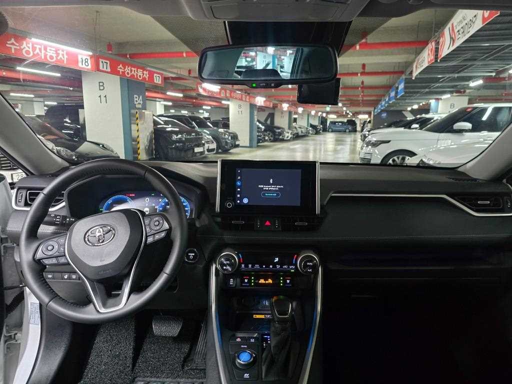 토요타 라브4 RAV4(5세대) 2.5 4WD 하이브리드 LTD 이미지 7