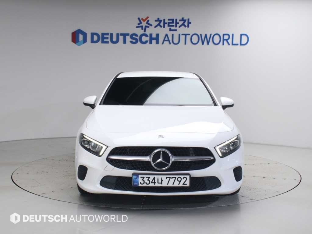 벤츠 A 클래스 A클래스 W177 A220 세단 이미지 3